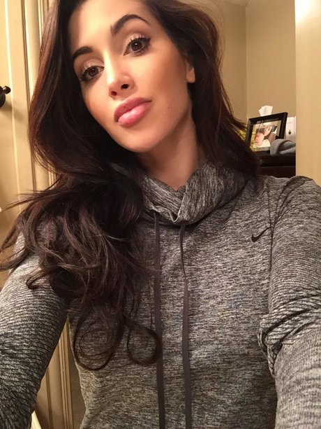 jupe en cuir onlyfans haute définition érotique archive