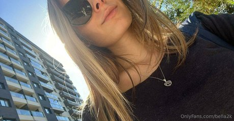 bella2k modèle chaud archive