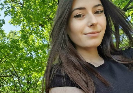 bella2k étoile hd galeries