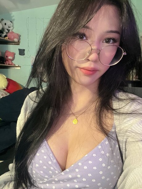 BasiilLeaf actrice exclusive photo