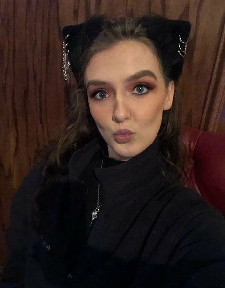 foxyopheliaa star pornographique img