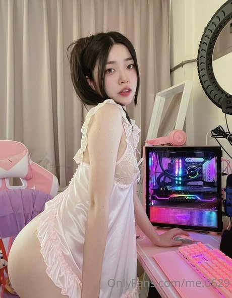 me 0629 modèle exclusif photo