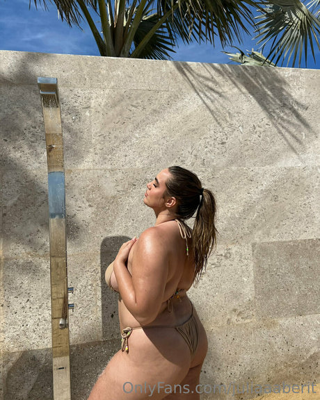 juliiaaberitttt star du porno exclusive photos