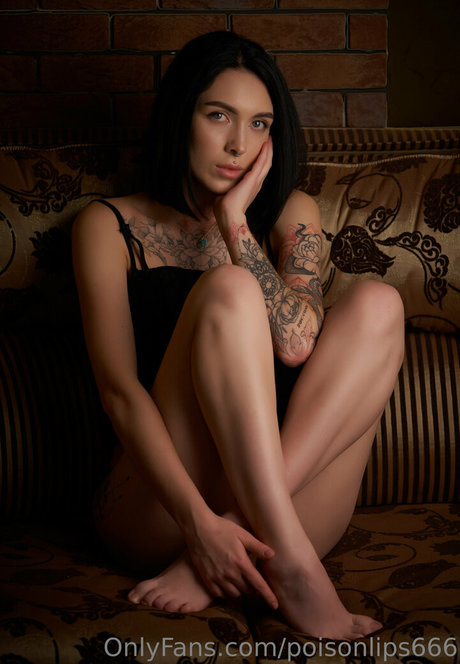 lethalrose666 actrice sexy img