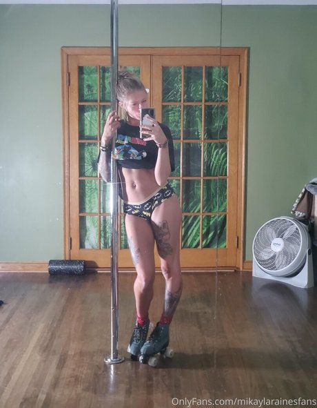 visage blond uniquementfans beaux nus galerie