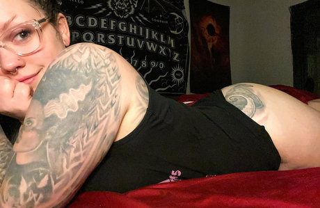 adellaaddams étoile de l'art galerie