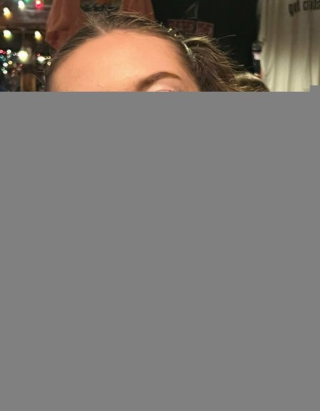 gingerfrecklesfree modèle érotique photos