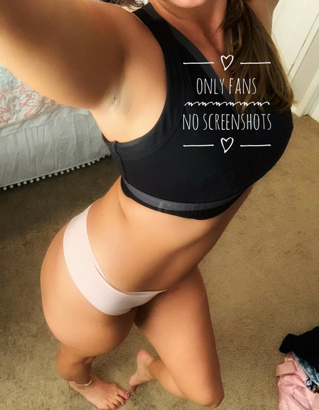 Emilayyy Babayy étoile de haute qualité image