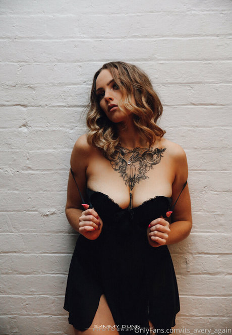 its avery again mannequin images