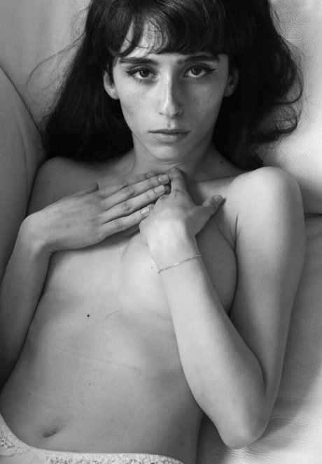 éjacule sur la langue onlyfans beau xxx image