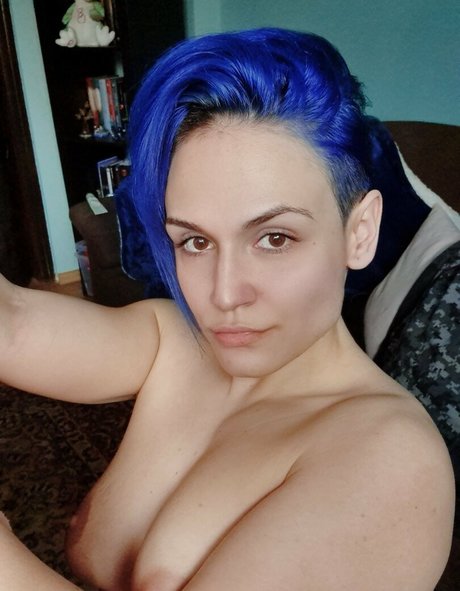 bella tough cookie actrice collection