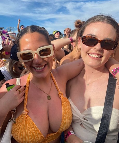 cosplay chatte onlyfans sexy en haute qualité photo