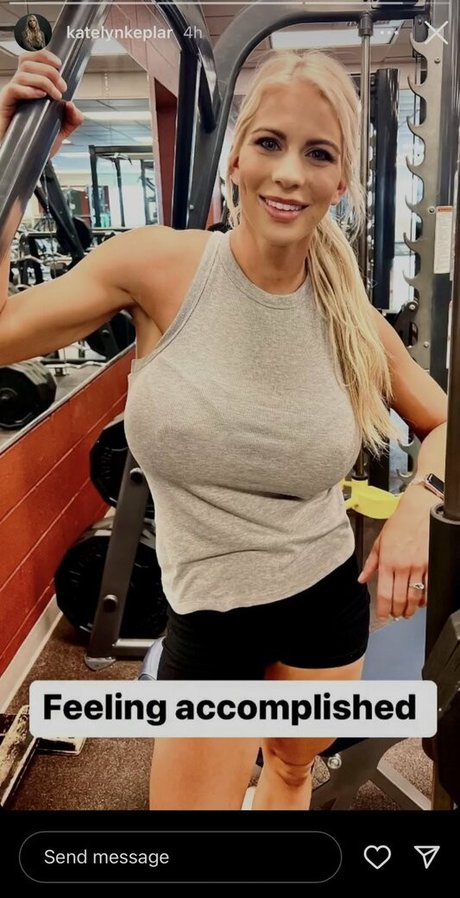 Katelyn Keplar star du porno xxx img