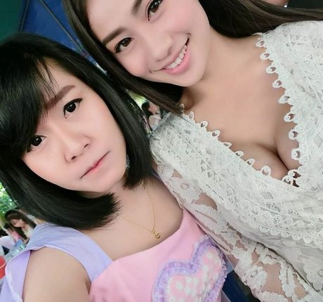 plage seins nus onlyfans art parfait img