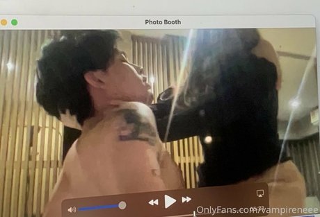 vampireneee top star img