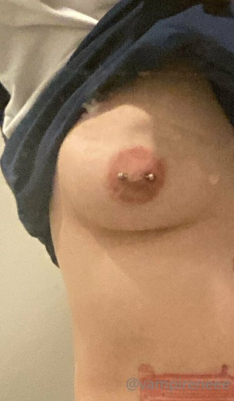 vampireneee modèle gratuit archive