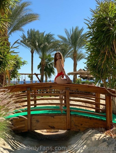 lightbluenebula belle actrice img