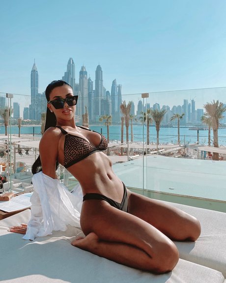 Isabel Raad étoile sexy photo