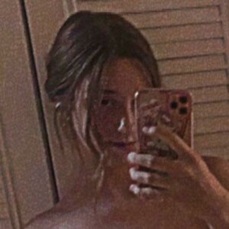 Docile Moth art star du porno images