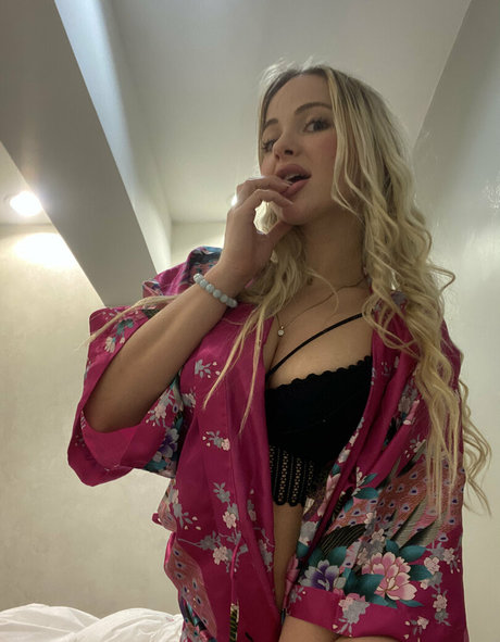 rousse au gros cul onlyfans top magnifique photo