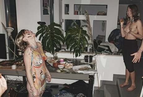 beeboo girl actrice artistique image