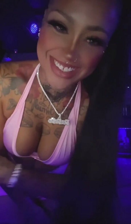 Donna Lombardi modèle de sexe galerie