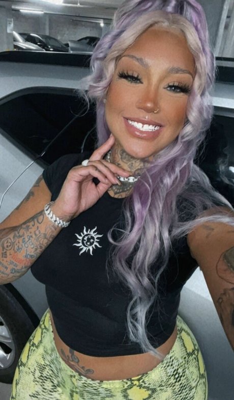 vieille milf onlyfans assez haute qualité galeries