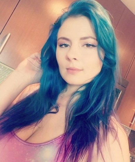 Asiri Ocean actrice chaude galeries