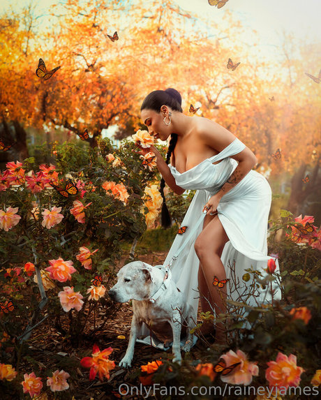 Rainey James modèle chaud images