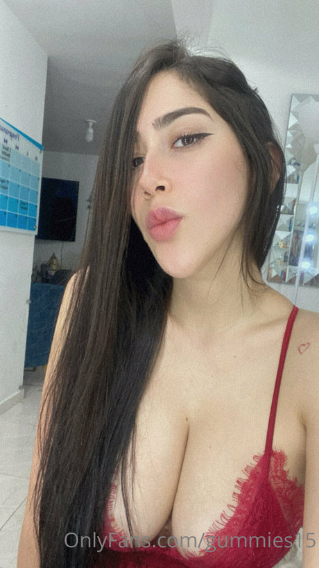 Saralia_ modèle chaud archive