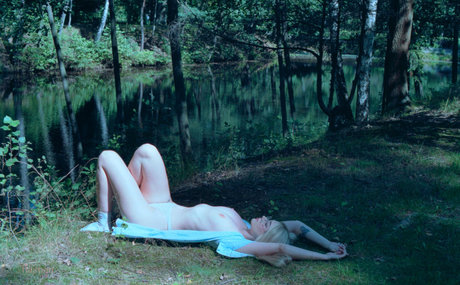 pom-pom girl asiatique onlyfans nu sexy photos