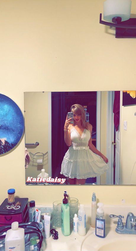 Katiedaisy modèle exclusif photo