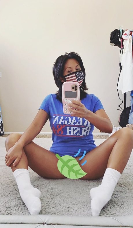 vieille milf onlyfans art parfait photo