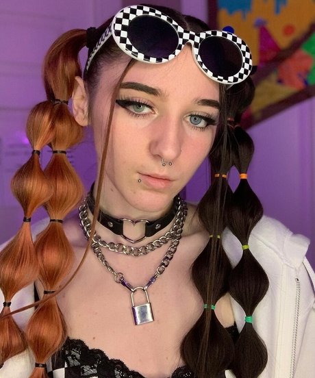 fans emo uniquement haut por image