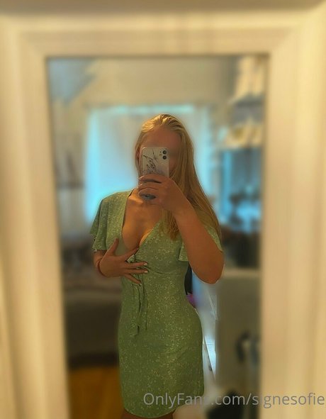 signesofie actrice érotique images