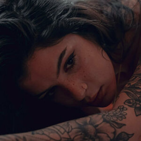 Bugortheletter actrice de nus collection