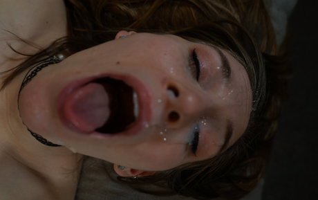 chatte giclante onlyfans plutôt sexy des photos