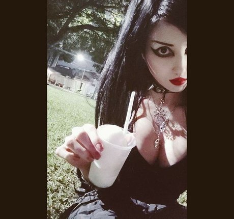 Ariel Chibiusa star du sexe photo