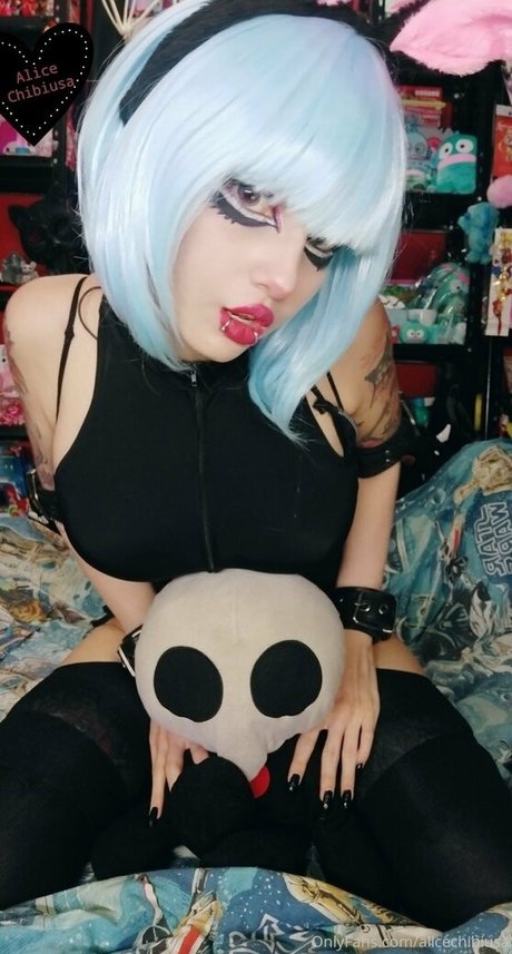 Ariel Chibiusa modèle sexy des photos