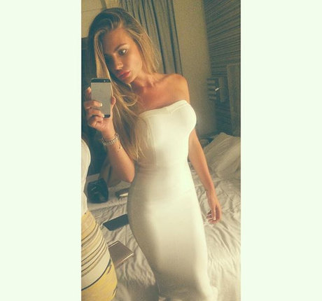 Megan Barton Hanson étoile érotique photos