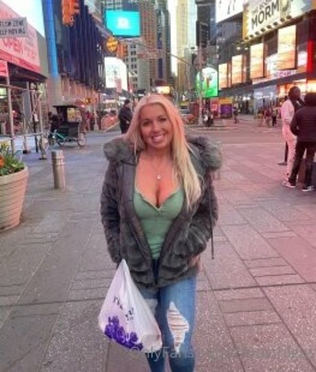 pom-pom girl asiatique onlyfans porno sympa image