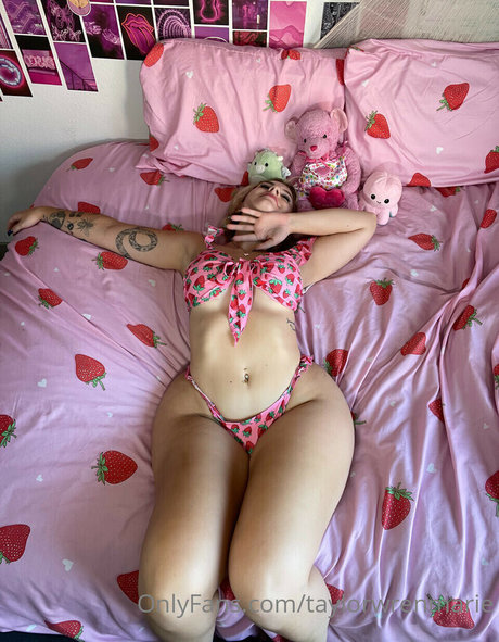 taylorwrenmarie star du porno en haute qualité image