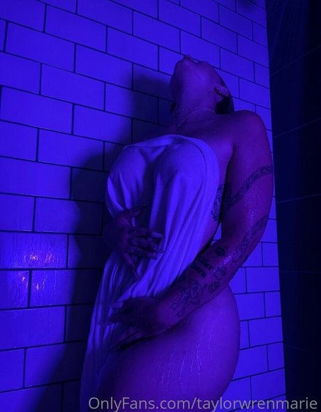 taylorwrenmarie modèle porno img