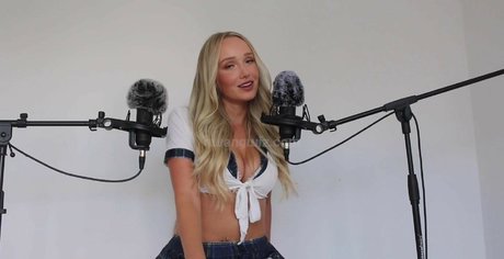 lingerie milf uniquementfans art pornographique archive