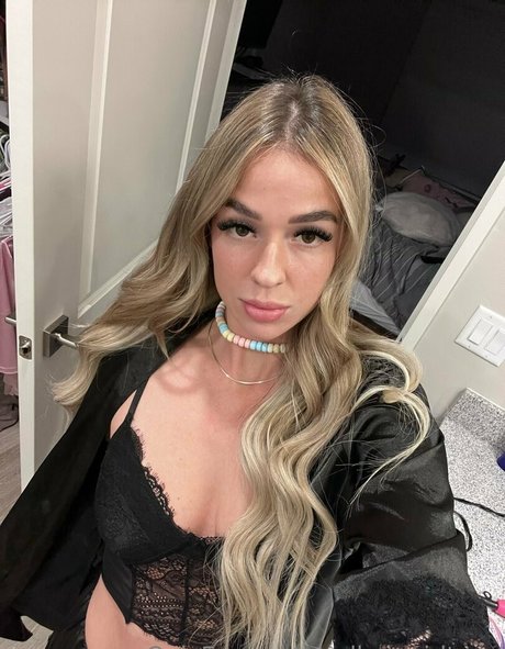 Gymteen star du porno en haute qualité galeries