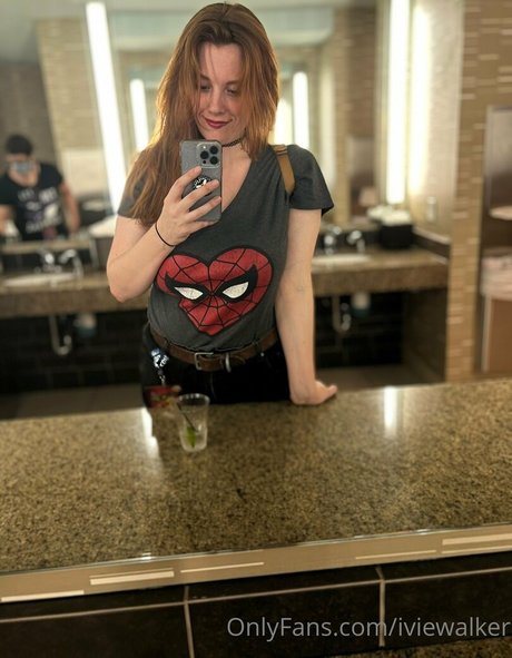 iviewalker actrice xxx des photos