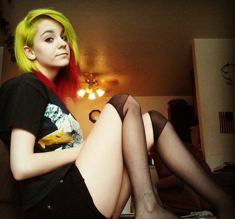 Skiddykiddy étoile sexy photos