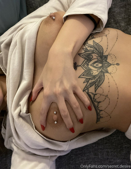 rousse aux gros seins onlyfans sexe de haute qualité des photos