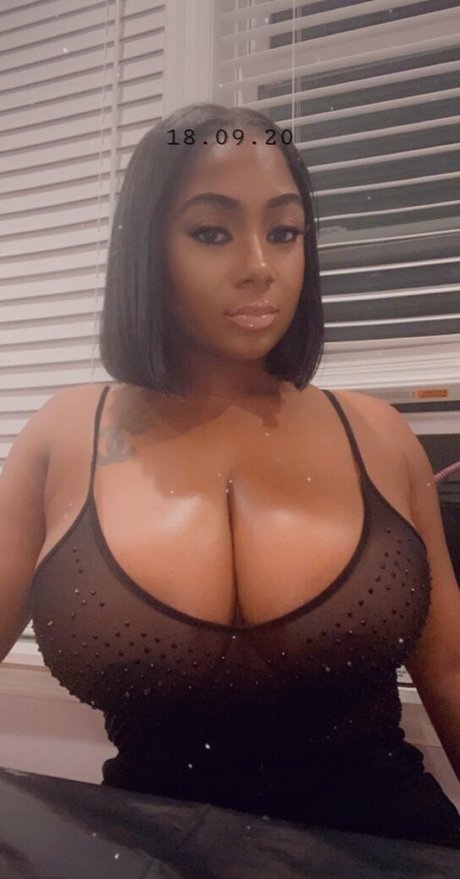 therealchanellealicia modèle exclusif image