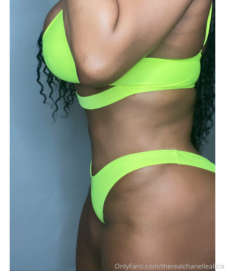 therealchanellealicia modèle artistique galeries